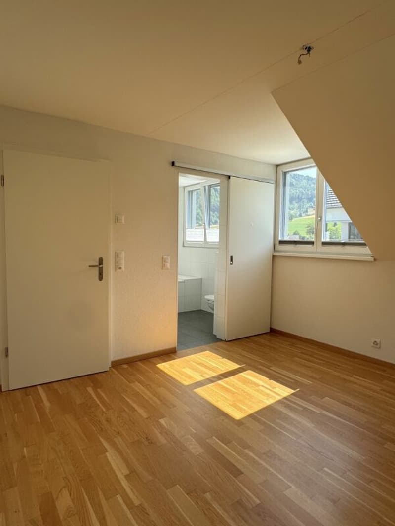 Charming and comfortable maisonette attic apartment with fantastic panoramic views (8)