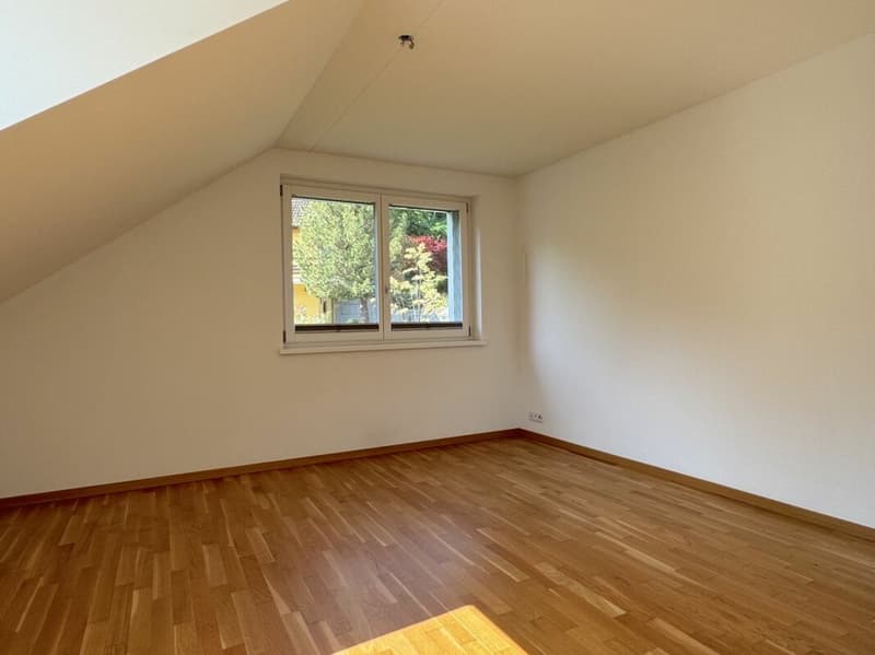 Charming and comfortable maisonette attic apartment with fantastic panoramic views (7)