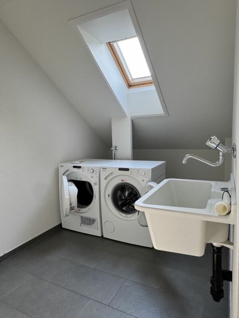 Charming and comfortable maisonette attic apartment with fantastic panoramic views (12)
