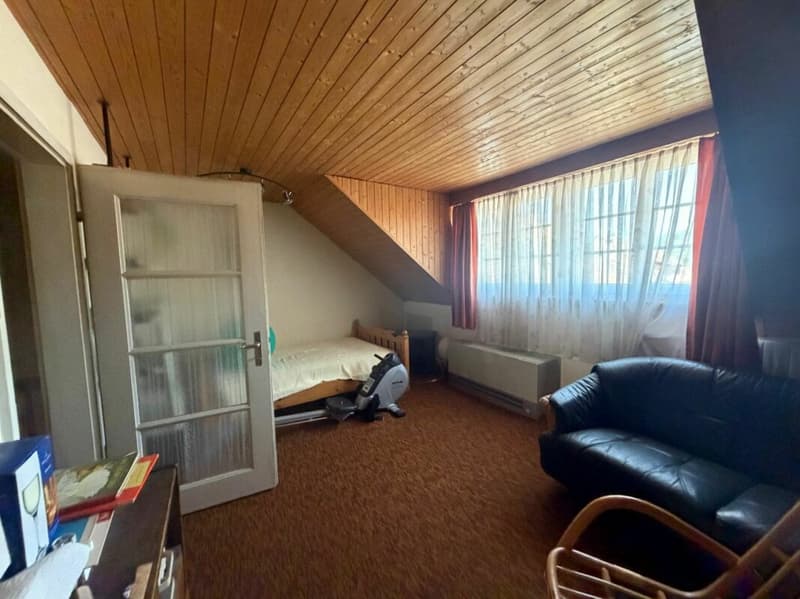 Charming semi-detached single-family house with versatile space offer in a quiet, central location (10)