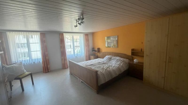 Charming semi-detached single-family house with versatile space offer in a quiet, central location (9)