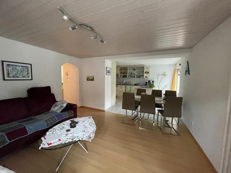 Spacious property with 2 residential units and potential (5)