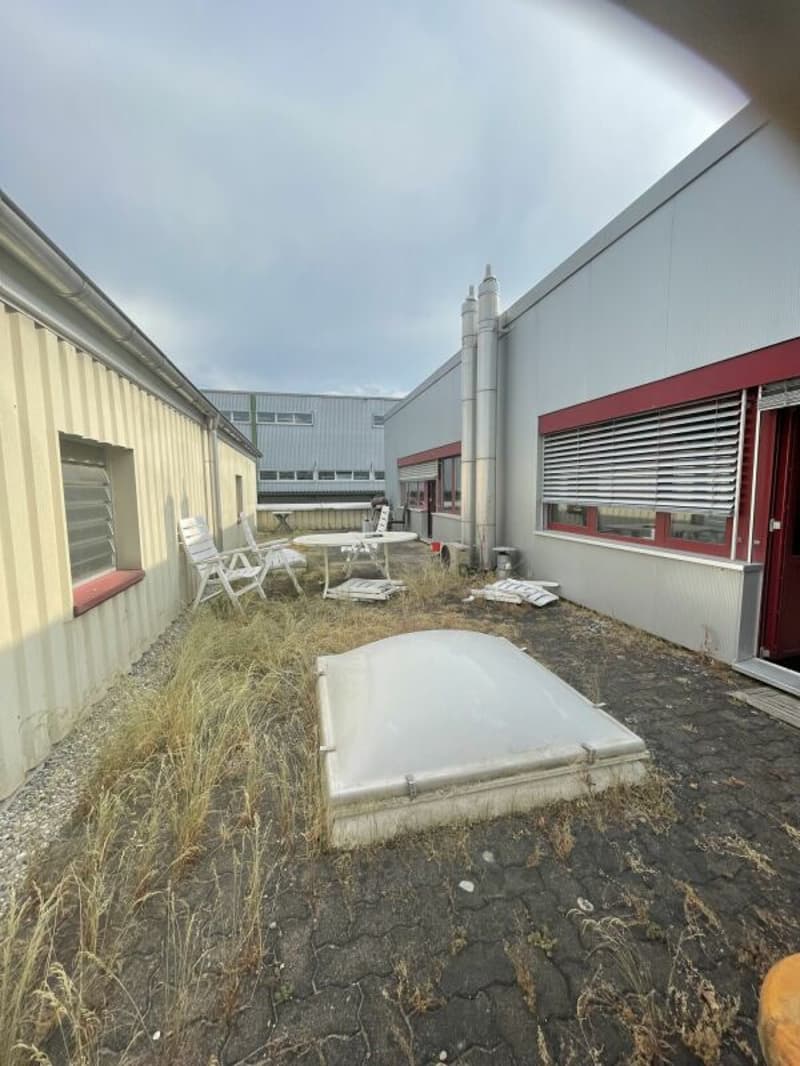 Gewerberäume an zentraler und beliebter Lage - im Baurecht (9)