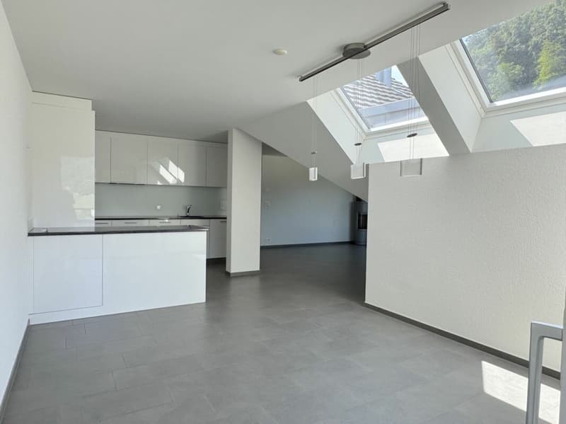 Charmante und komfortable Maisonette-Dachwohnung mit fantastischer Weitsicht (4)