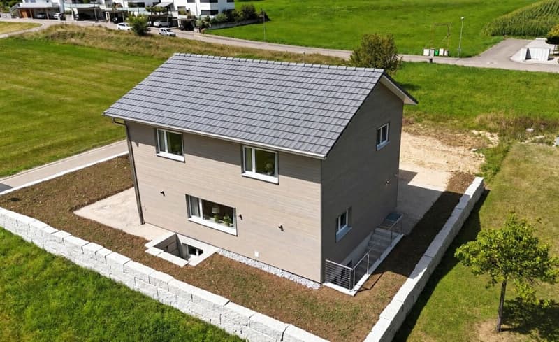 Modernes Einfamilienhaus mit hochwertigem Ausbau und intelligentem Loxone Smart Home (2)