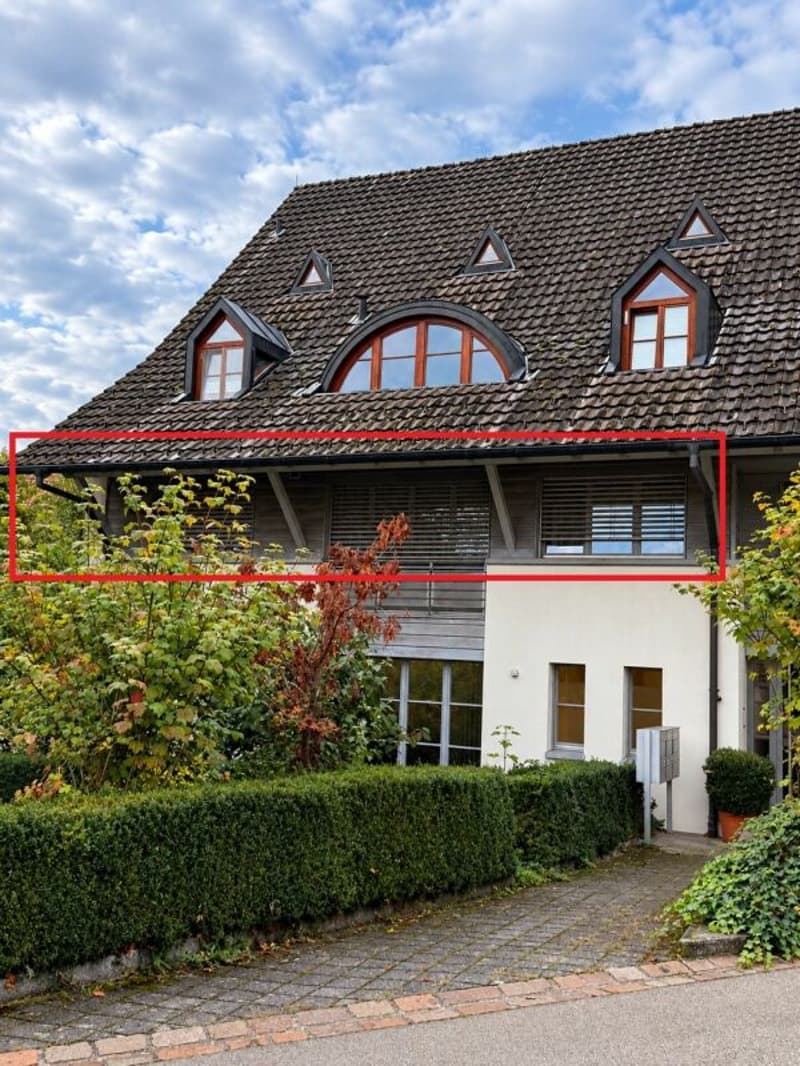 Grosszügige Wohnung mit gedecktem Balkon und Cheminée (9)