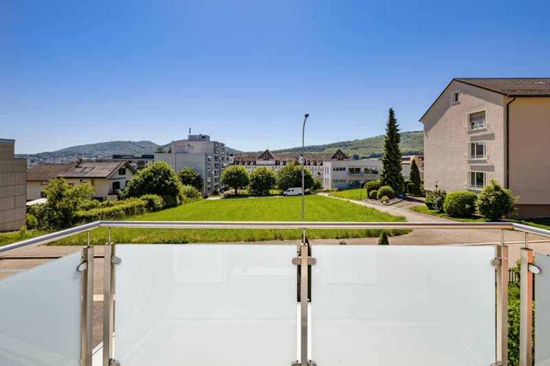 4-Bedroom Semi-Detached House (12)