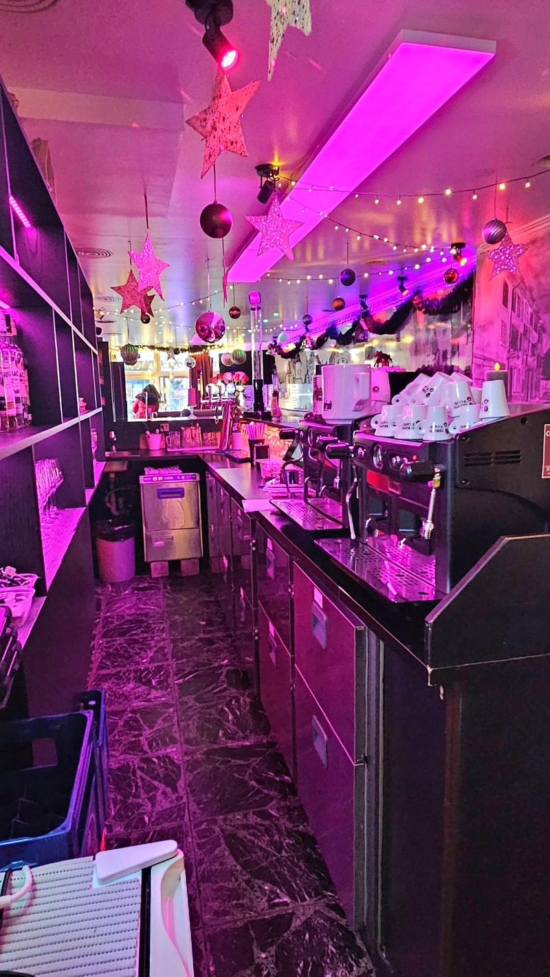 Theke (Restaurant) im EG