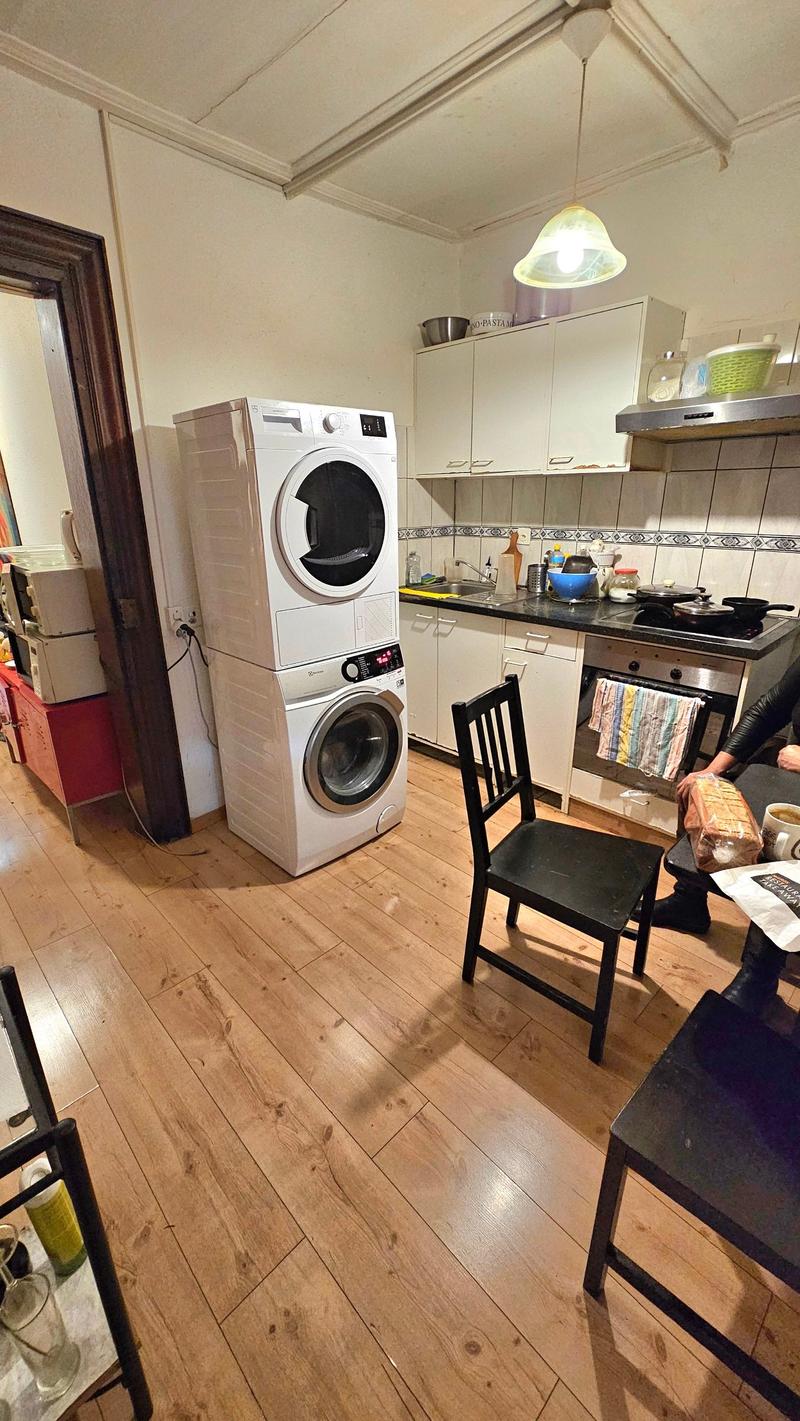 3-Zimmer Wohnung im 1.OG Küche mit Essbereich