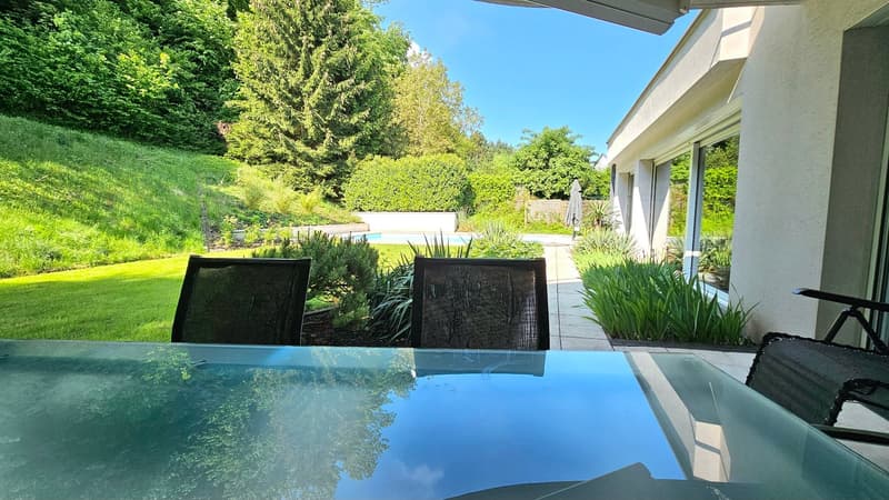 Traumhaftes Architektenvilla mit Pool in Ferrette (13)