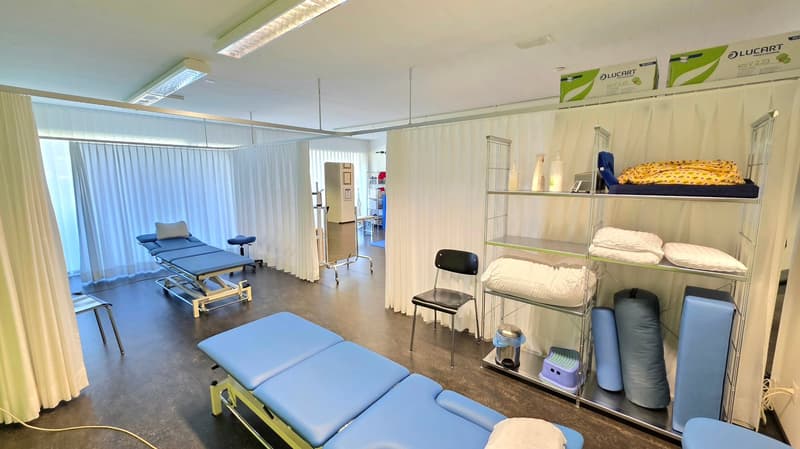 Helle und vielseitige Gewerbe- oder Praxisfläche im Erdgeschoss (6)