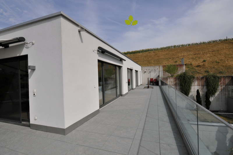 Modern 3.5-room attic apartment with panoramic view in Bözen (10)
