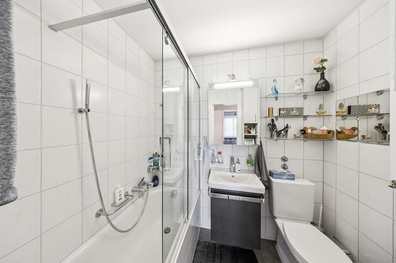 Attractive 4-room apartment with south-facing balcony and direct garden access in Münchenbuchsee (3)
