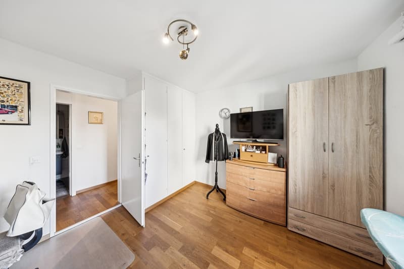 Attractive 4-room apartment with south-facing balcony and direct garden access in Münchenbuchsee (4)