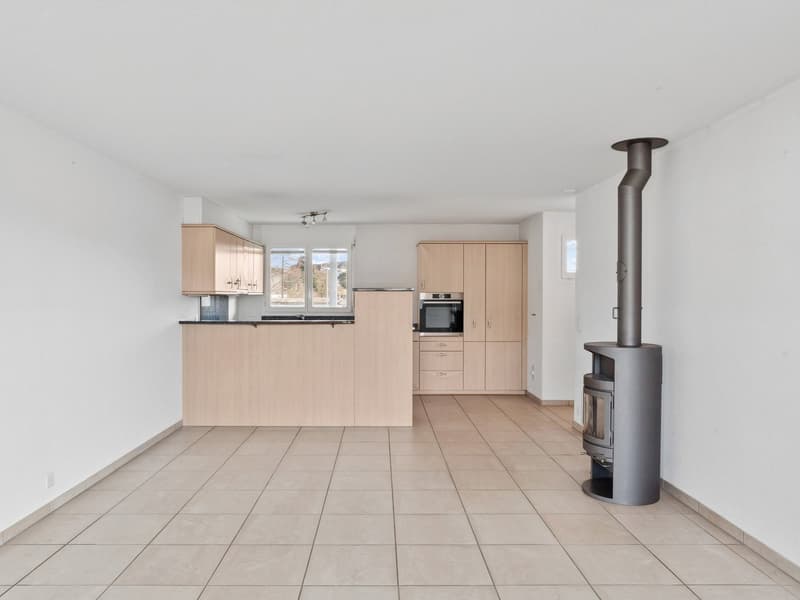 4.5-room apartment with 102 m², 15.7 m² loggia & Swedish stove – living with comfort in Lyss (4)