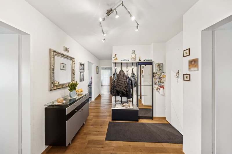 Attraktive 4-Zimmer Eigentumswohnung mit Süd-Balkon und direktem Gartenzugang in Münchenbuchsee (7)