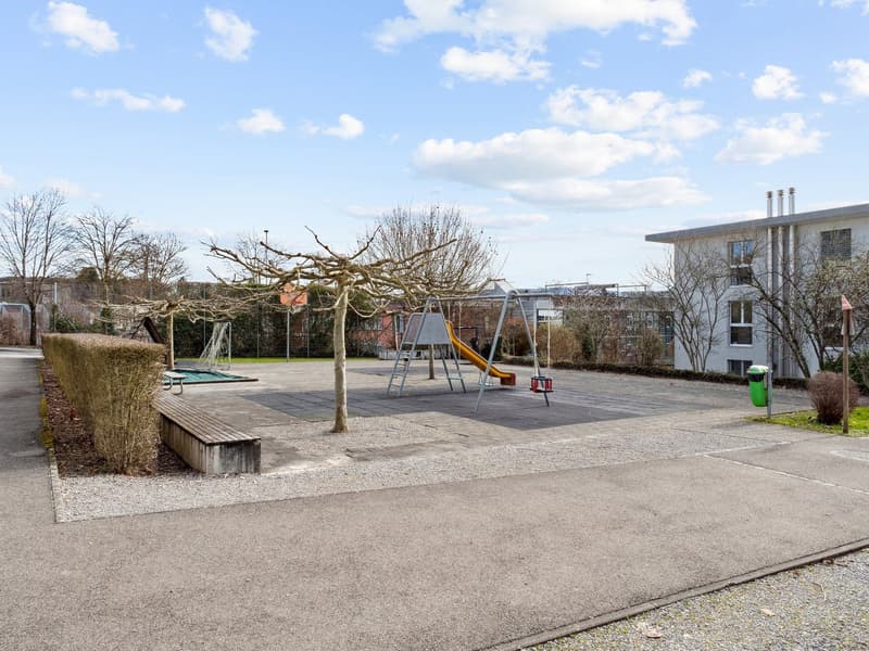 4.5-Zimmer-Wohnung mit 102 m², 15.7 m² Loggia & Schwedenofen – Wohnen mit Komfort in Lyss (10)