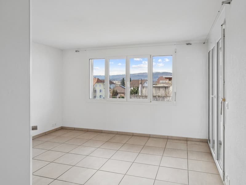 4.5-Zimmer-Wohnung mit 102 m², 15.7 m² Loggia & Schwedenofen – Wohnen mit Komfort in Lyss (6)