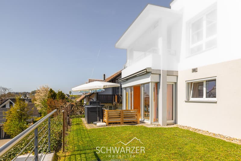 Arrival, Revival & Well-being - Sunny 5.5-room apartment with panoramic view, garden & quality of life (2)