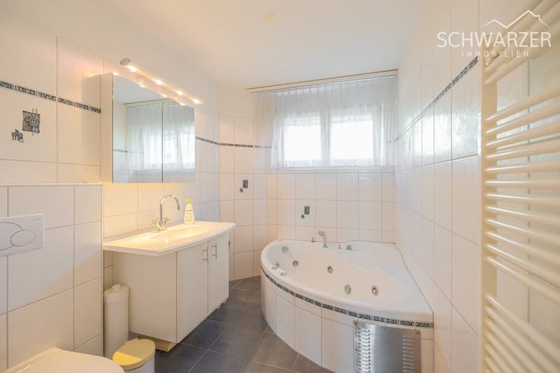 Arrival, Revival & Well-being - Sunny 5.5-room apartment with panoramic view, garden & quality of life (6)