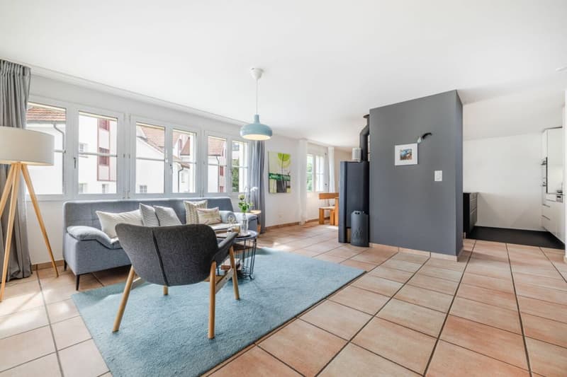 Quiet, Sunny and Spacious: 6.5-Room Attic Maisonette Apartment with Bright Rooms in Beautiful Speicher (4)