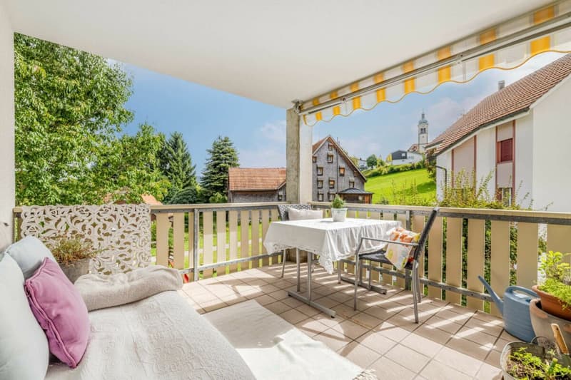 Quiet, Sunny and Spacious: 6.5-Room Attic Maisonette Apartment with Bright Rooms in Beautiful Speicher (15)