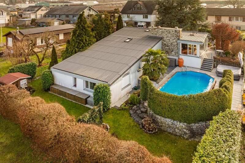 Exclusive 6.5-room house with dream garden, pool, and direct lake access - Your paradise on the water! (Object in building rights) (2)