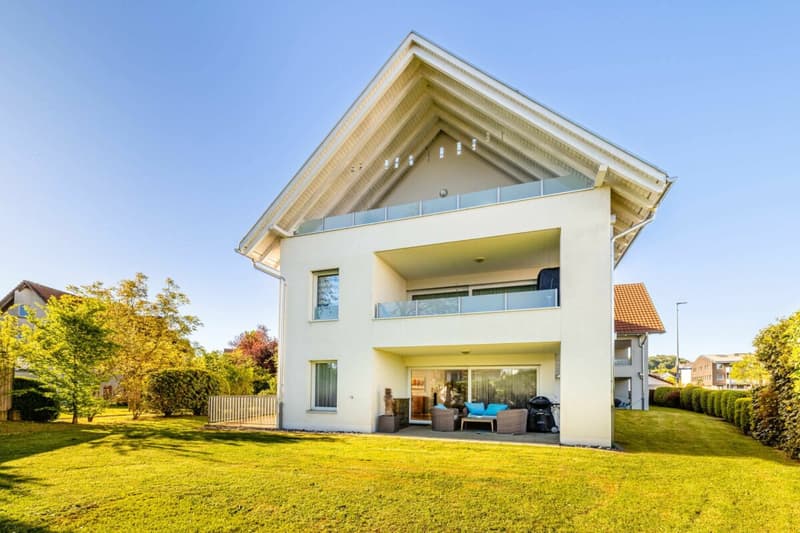 Rare opportunity: ground floor apartment in a tax-friendly municipality with a large garden share (2)