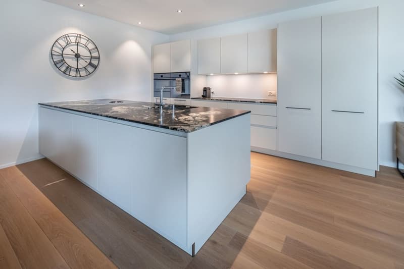 Modern, möbliert und zentral - 3.5-Zimmer-Wohnung in Rotmonten (3)