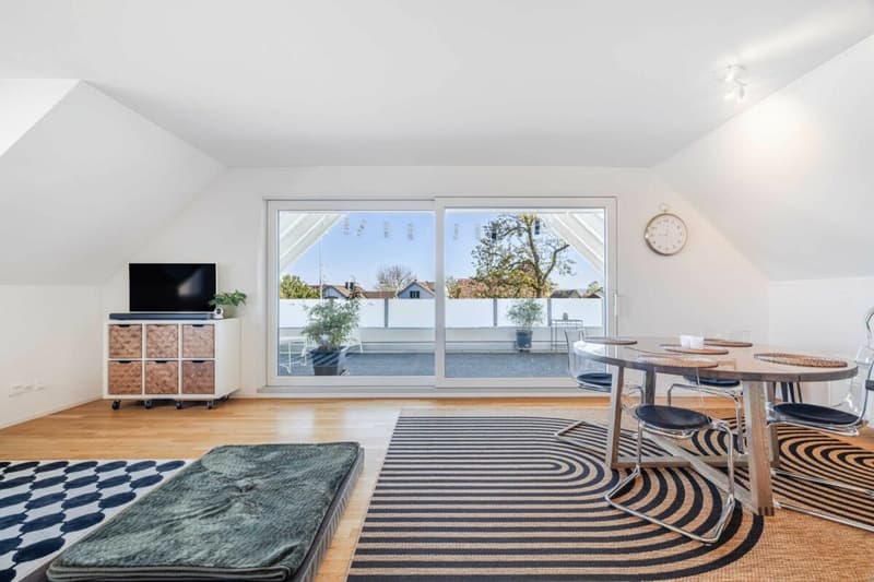 Luce, vista panoramica e comfort abitativo - Appartamento mansardato di 3,5 locali a Bottighofen (4)