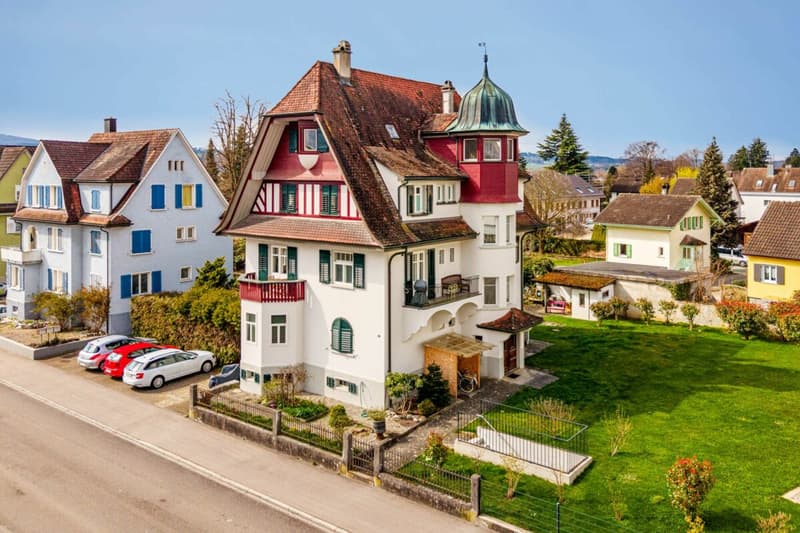 Historic residential house (FULLY RENTED) with 4 apartments (in condominium ownership) & 5 external underground parking spaces (1)