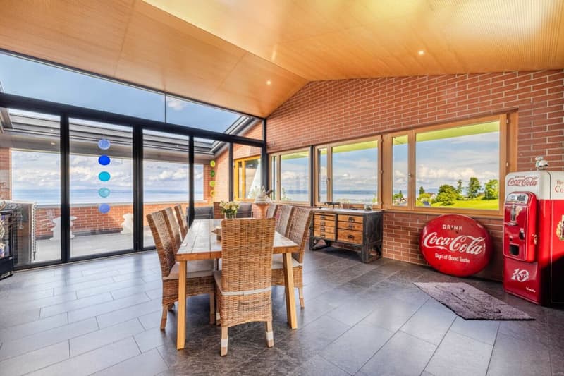 Premium-Einfamilienhaus mit Panorama-Seeblick und aussergewöhnlicher Grundstücksfläche (19)