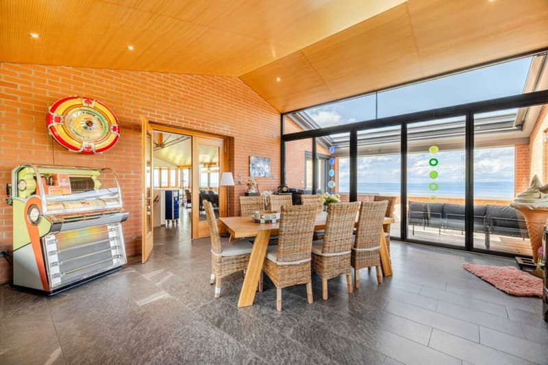Premium-Einfamilienhaus mit Panorama-Seeblick und aussergewöhnlicher Grundstücksfläche (18)