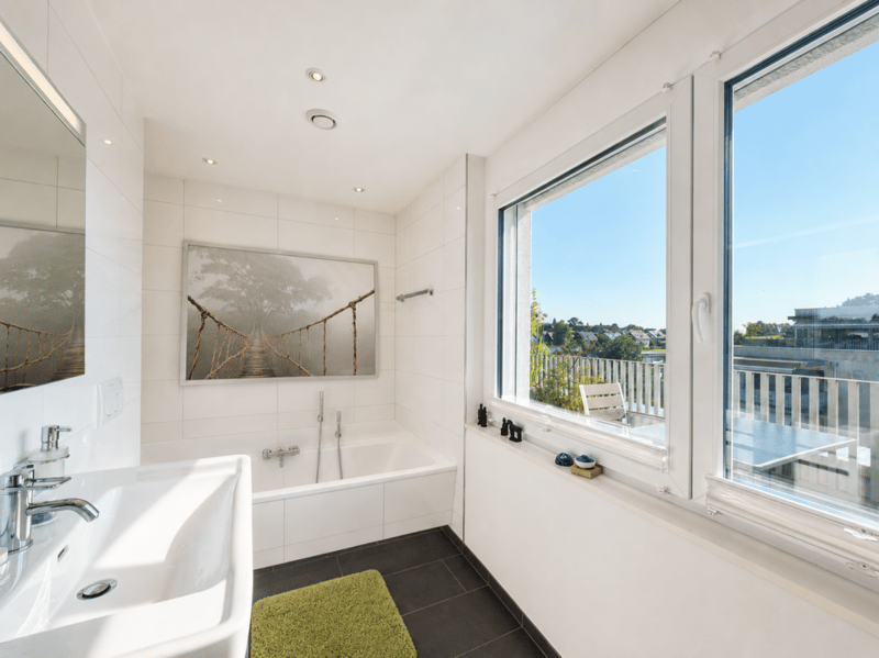 Appartement attique 5.5 pièces avec terrasse de 150 m² tout autour, vue panoramique et accès direct à la terrasse depuis chaque pièce (4)