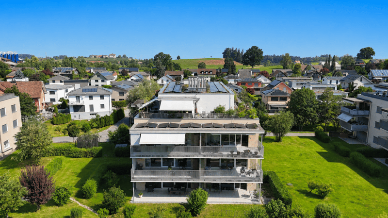 Appartement attique 5.5 pièces avec terrasse de 150 m² tout autour, vue panoramique et accès direct à la terrasse depuis chaque pièce (8)