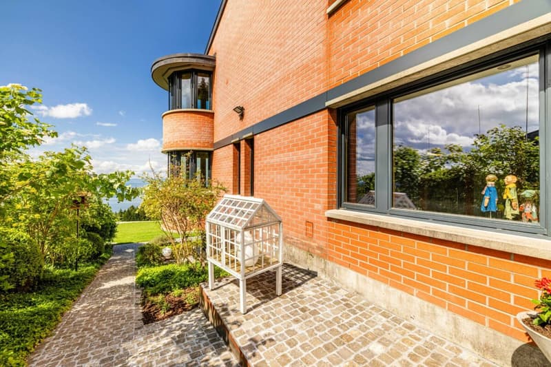 Premium living with a lake view: Spacious single-family house in a privileged location (12)