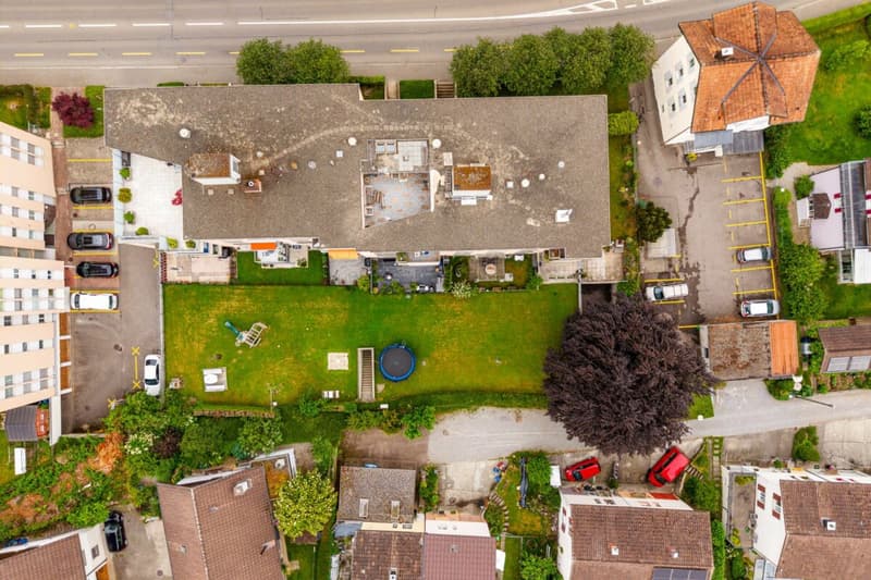 Appartamento mansardato spazioso di 5,5 locali con terrazza sul tetto e potenziale di personalizzazione (9)
