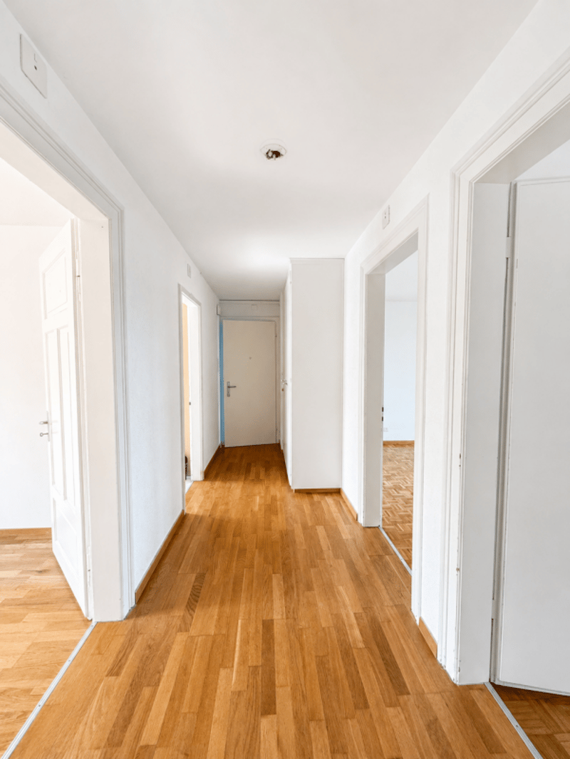 Appartement spacieux 5 pièces au 2e étage dans le centre de St. Gallen (4)