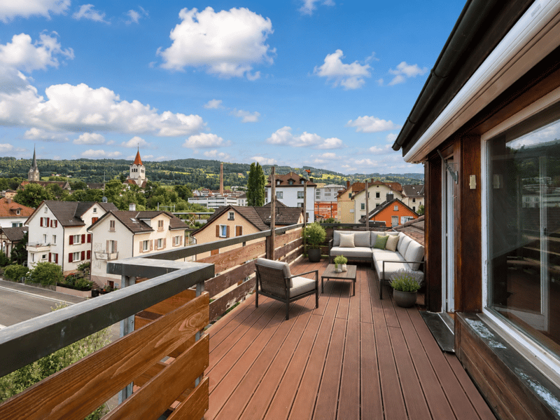 2.5-Zimmer Dachwohnung mit grosser Dachterrasse sehr zentral gelegen (1)