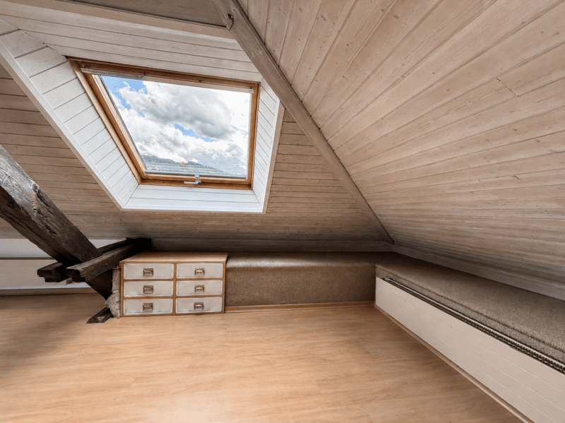 2.5-Zimmer Dachwohnung mit grosser Dachterrasse sehr zentral gelegen (8)