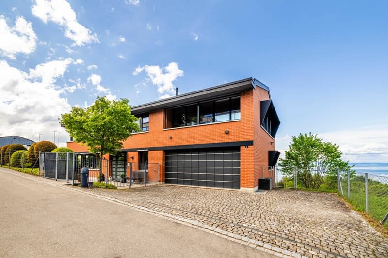 WO DER SEE ZUM PANORAMA WIRD: EXKLUSIVES EINFAMILIENHAUS AUF GROSSZÜGIGEM GRUNDSTÜCK (13)