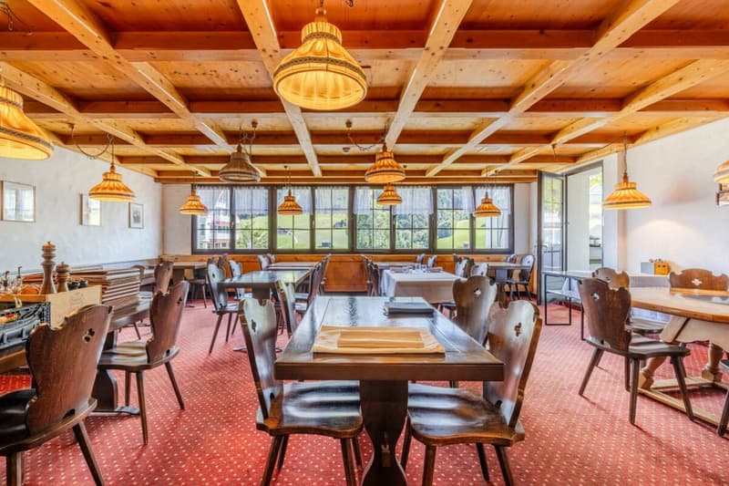 VIEL POTENZIAL AN BESTER LAGE: HOTEL TOGGENBURG MIT TRAUMAUSSICHT UND IDEALER STRUKTUR (5)