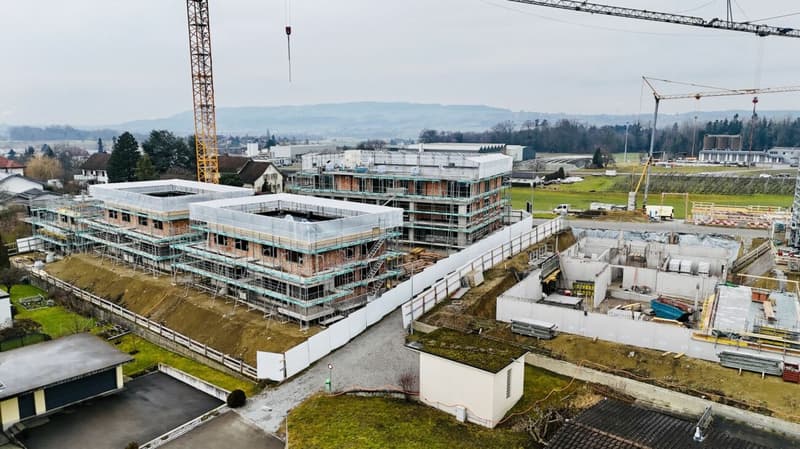 Familienwohnen mit Aussicht - grosszügiges 5.5-Zi. Doppel-Einfamilienhaus (9)