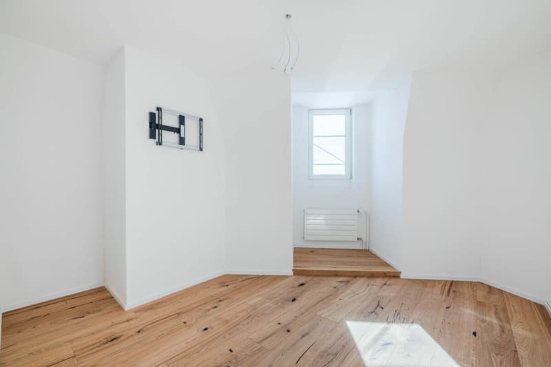 EXKLUSIV: 3.5-Zimmer Wohnung mit modernem Ausbaustandard und einzigartiger Dachterrasse (5)