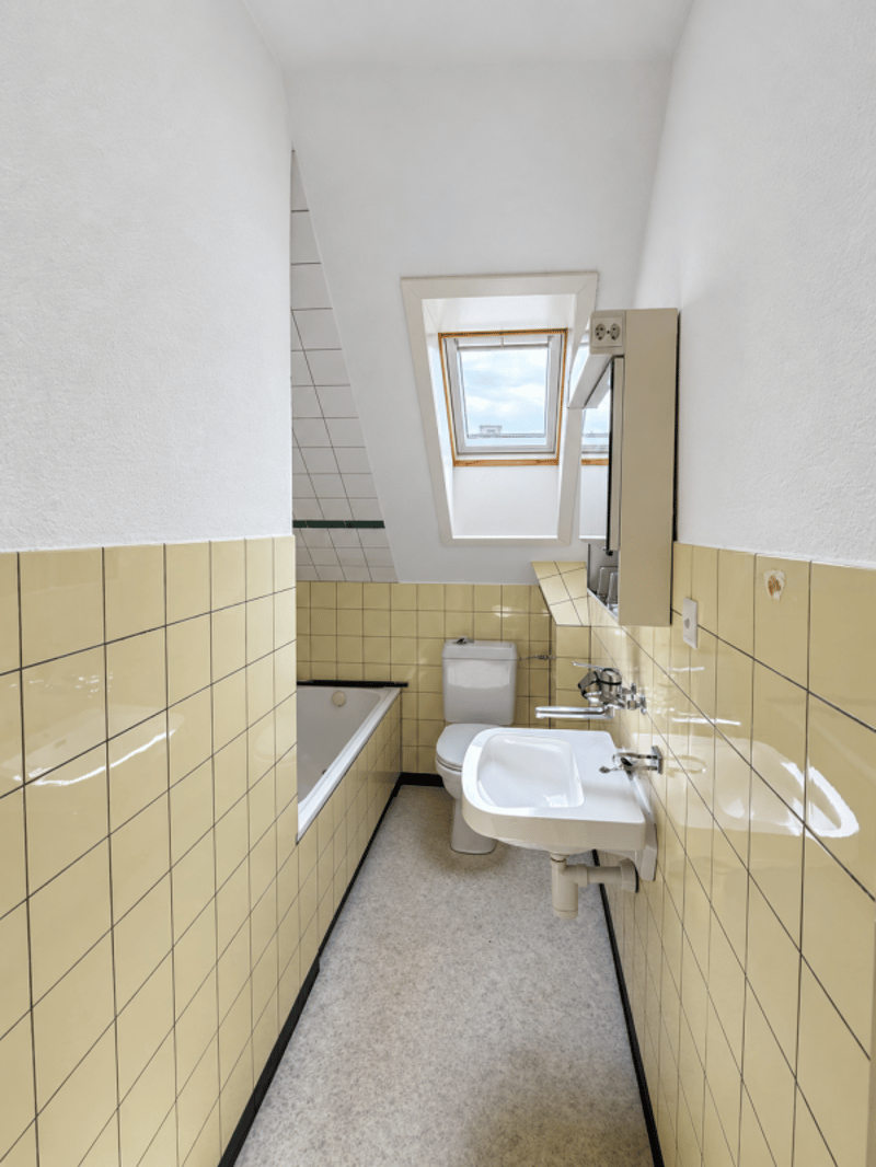 Helle 4-Zimmer Dachwohnung im 3. OG in Zentrumsnähe von St. Gallen (4)