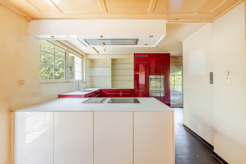 Viel Platz für Familie, Gäste, Kleingewerbe oder Vermietung. Charaktervolles Herrenhaus mit Einliegerwohnung an Aussichtslage sucht neuen Eigentümer, der es renoviert/saniert (6)