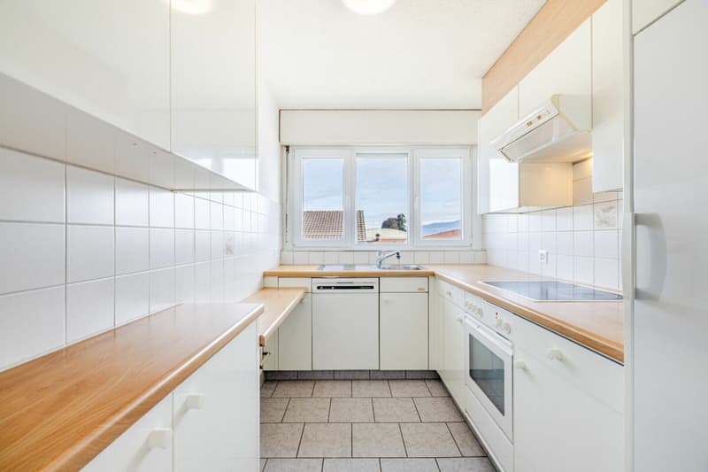 GROSSZÜGIGE 3.5-ZIMMER-WOHNUNG MIT SONNIGEM BALKON UND INDIVIDUELLEM AUSBAUPOTENZIAL (3)