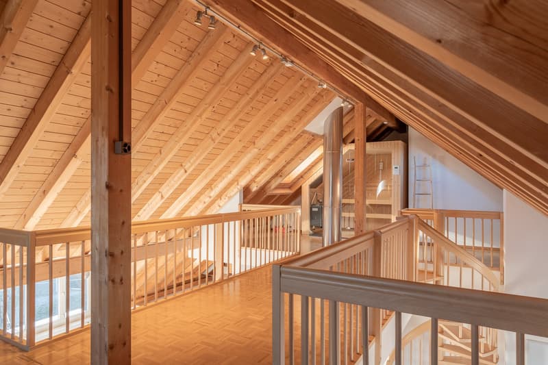 Grosse 4-Zimmer-Maisonette-Wohnung mit Sauna und herrlicher Aussicht in Schüpfen (13)