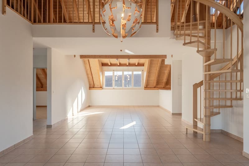Grosse 4-Zimmer-Maisonette-Wohnung mit Sauna und herrlicher Aussicht in Schüpfen (5)