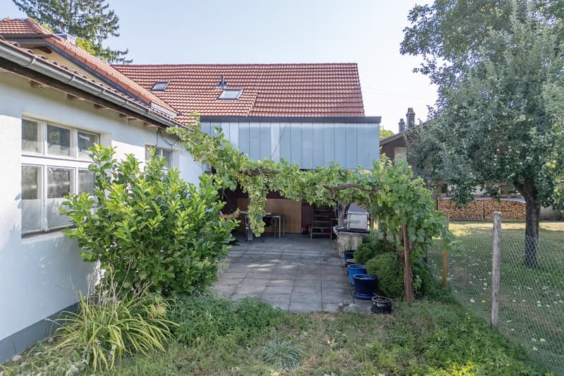 Wohnhaus mit grossem Gewerbe und viel Entwicklungspotenzial (4)